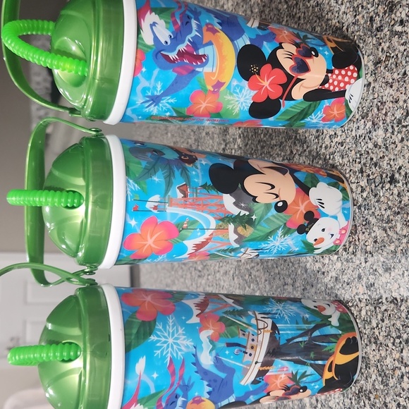 Disney Other - Disney set of 3 souvenir cups